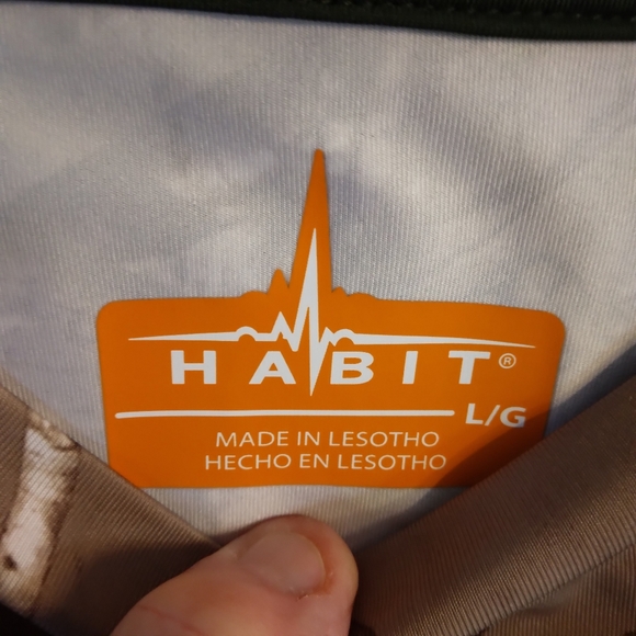 NWT- Realtree Men's Hi Perf Moisture Wicking Tee Size Large - Picture 3 of 7